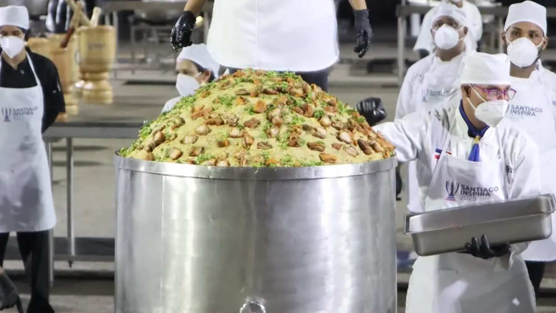 República Dominicana logra récord Guinness con el mofongo más grande del mundo