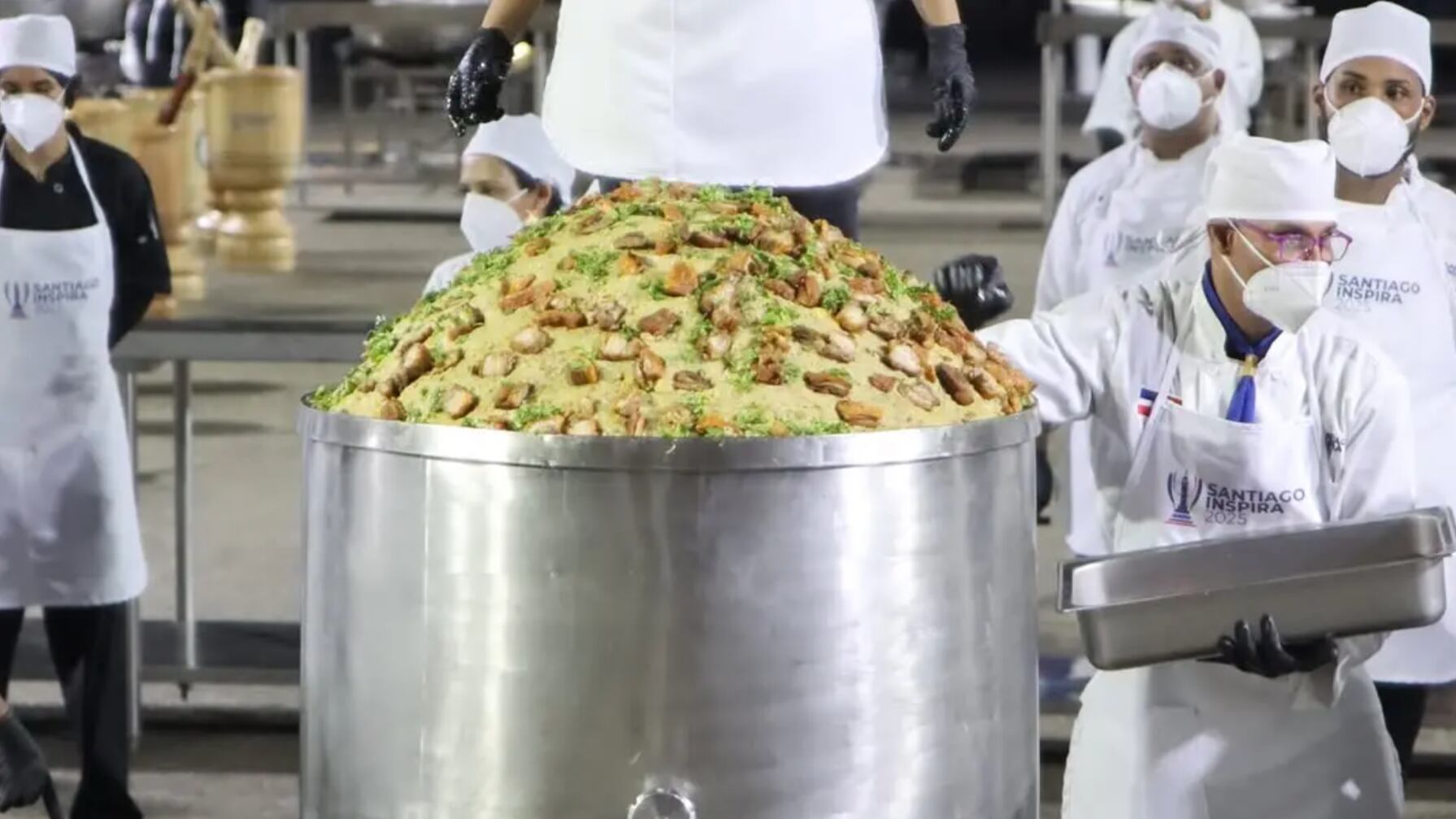 República Dominicana logra récord Guinness con el mofongo más grande del mundo