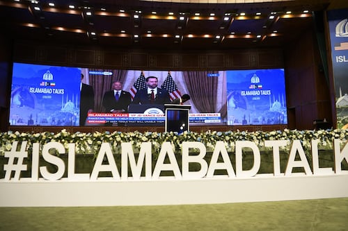 EE. UU. exige a Irán suspender el enriquecimiento de uranio durante 20 años para un acuerdo