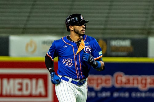 Randal Díaz se reincorpora al uniforme de los Senadores de San Juan