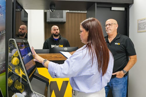 Comisión de Juegos realiza inspección en casa de apuestas previo al Súper Bowl