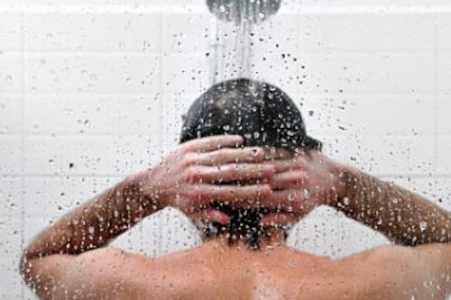 ¿Cada cuánto hay que bañarse?: Estudio de Harvard precisa que todos los días es malo para la salud