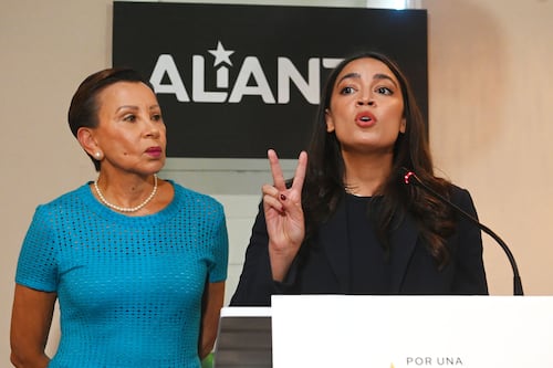 Congresistas exigen explicaciones por recorte a energía solar en Puerto Rico