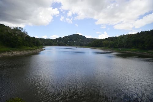 Exigen a la AAA que acelere trabajos por avería en Carraízo