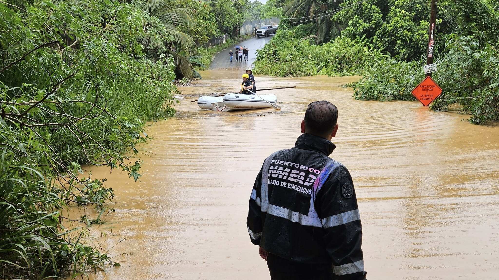 Reportan inundaciones en varias zonas de la isla