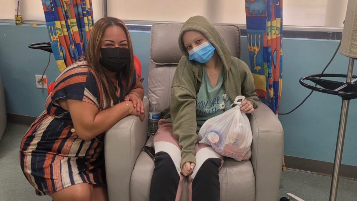 Rayito de Esperanza recoge suministros para pacientes de cáncer de varios pueblos afectados por Fiona