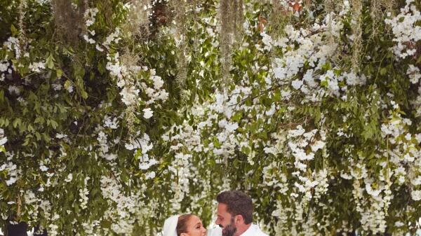 JLo y Ben Affleck (Foto: OntheJLo)