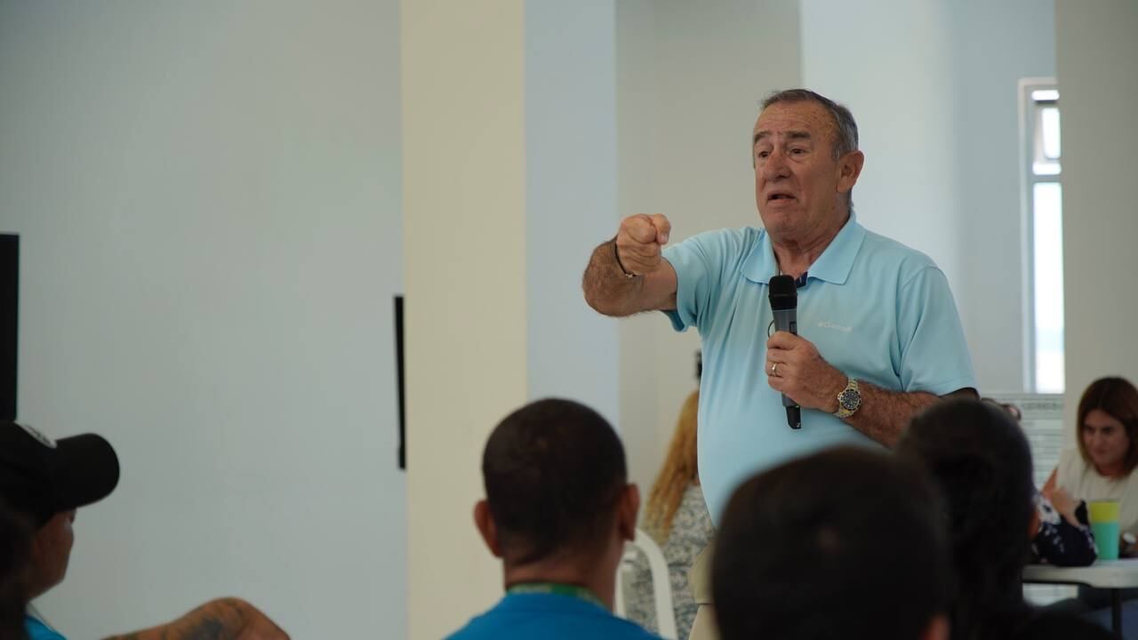 Manuel Cidre, secretario del DDEC