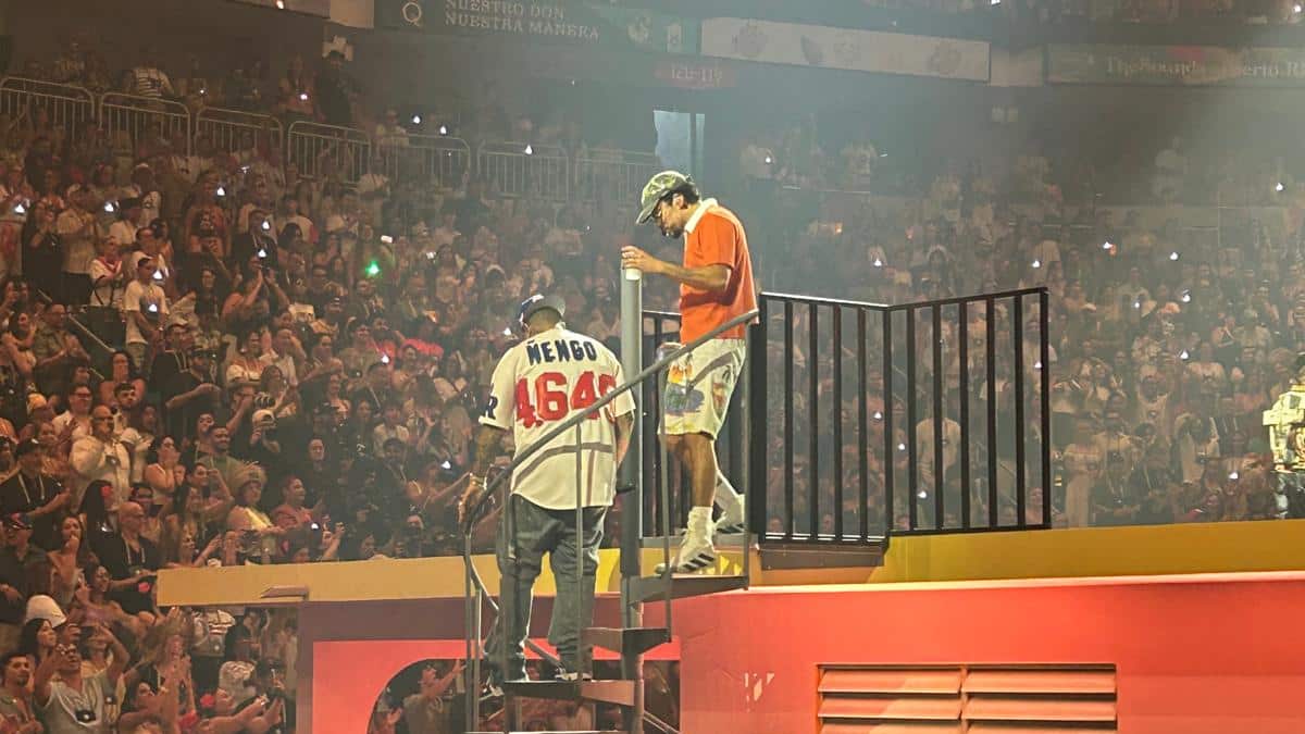 Utilizó una camisa en conmemoración de las víctimas del Huracán María.