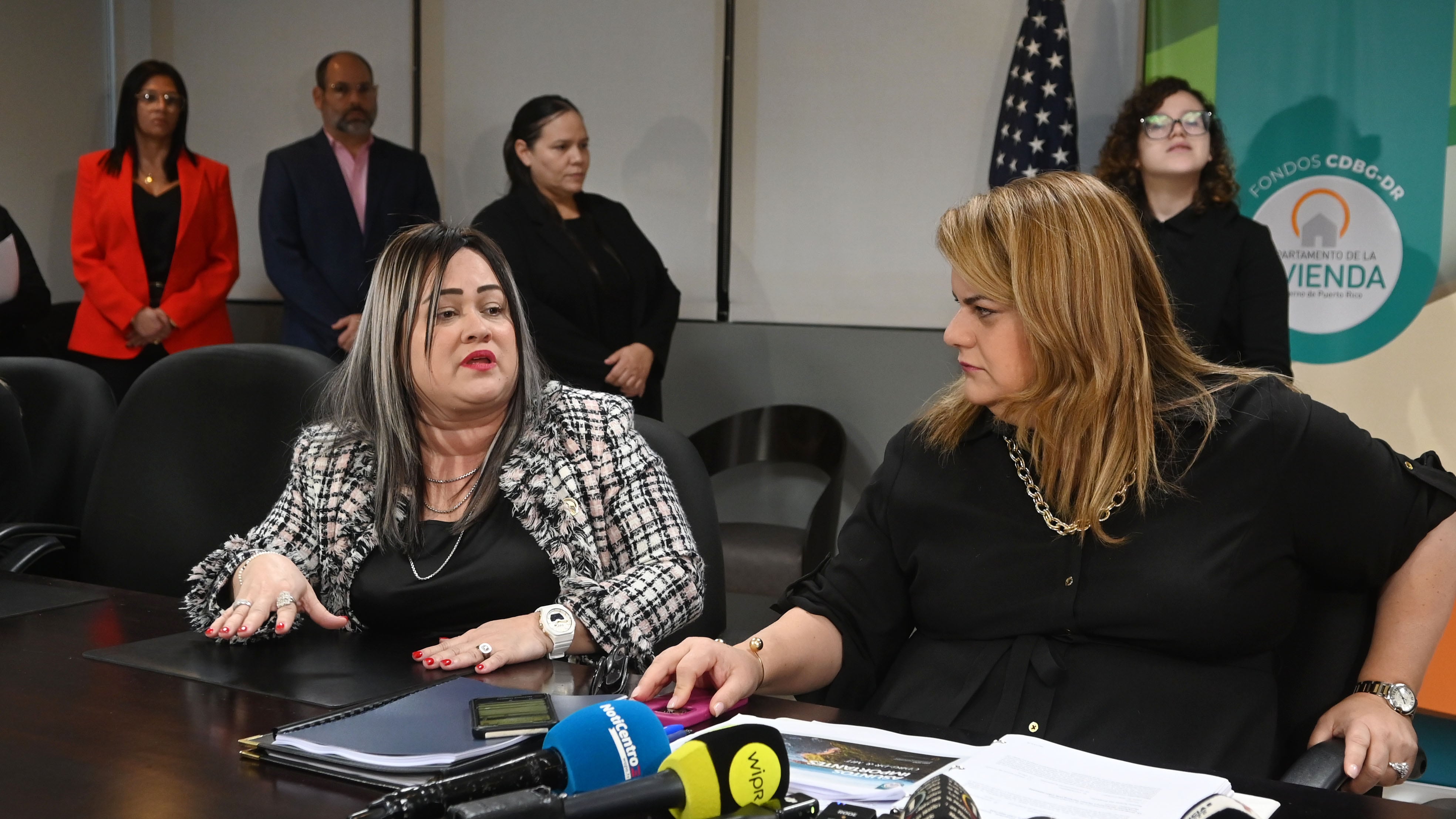 La gobernadora, Jennifer González, se reúne con el Departamento de Vivienda y su Secretaria Ciary Pérez