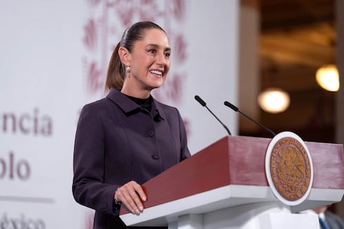 Sheinbaum responde a EEUU tras cancelación de rutas aéreas: “México no es piñata de nadie”