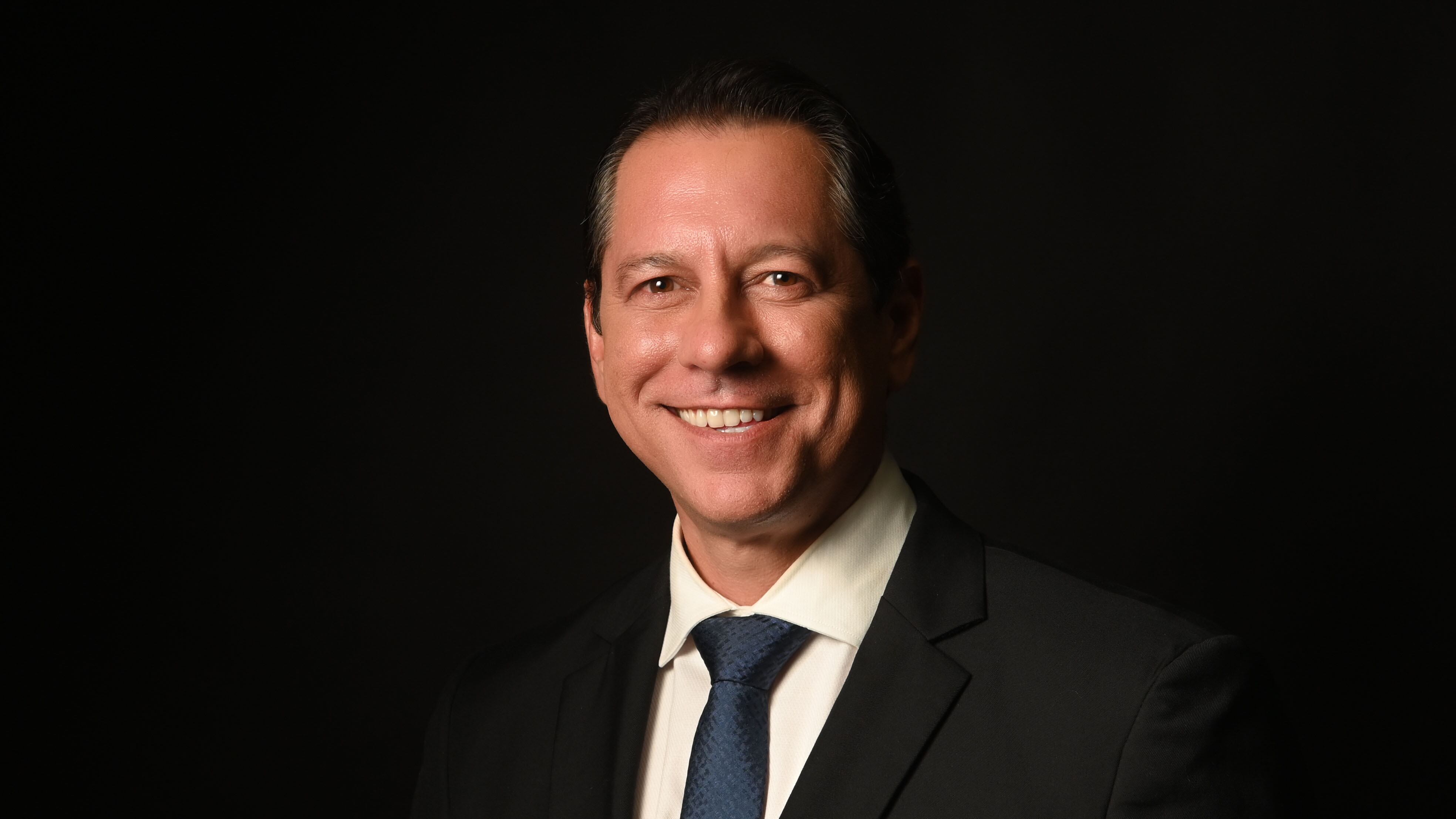 El candidato a la gobernación por la Alianza y el PIP , Juan Dalmau