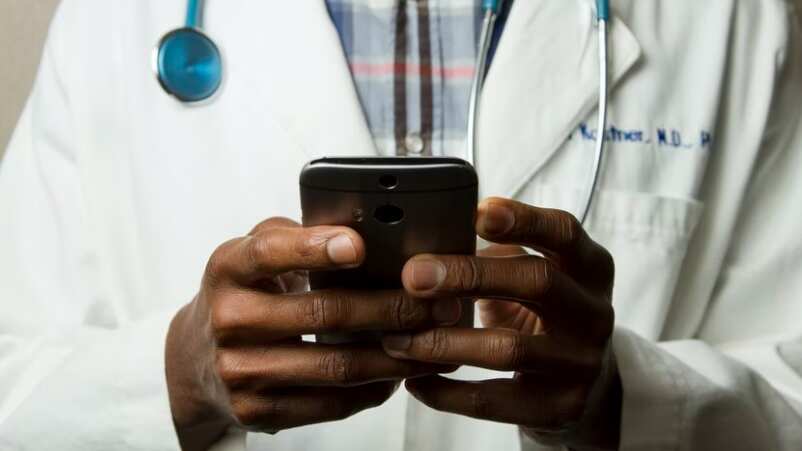 Este doctor aplicó una astuta estrategia