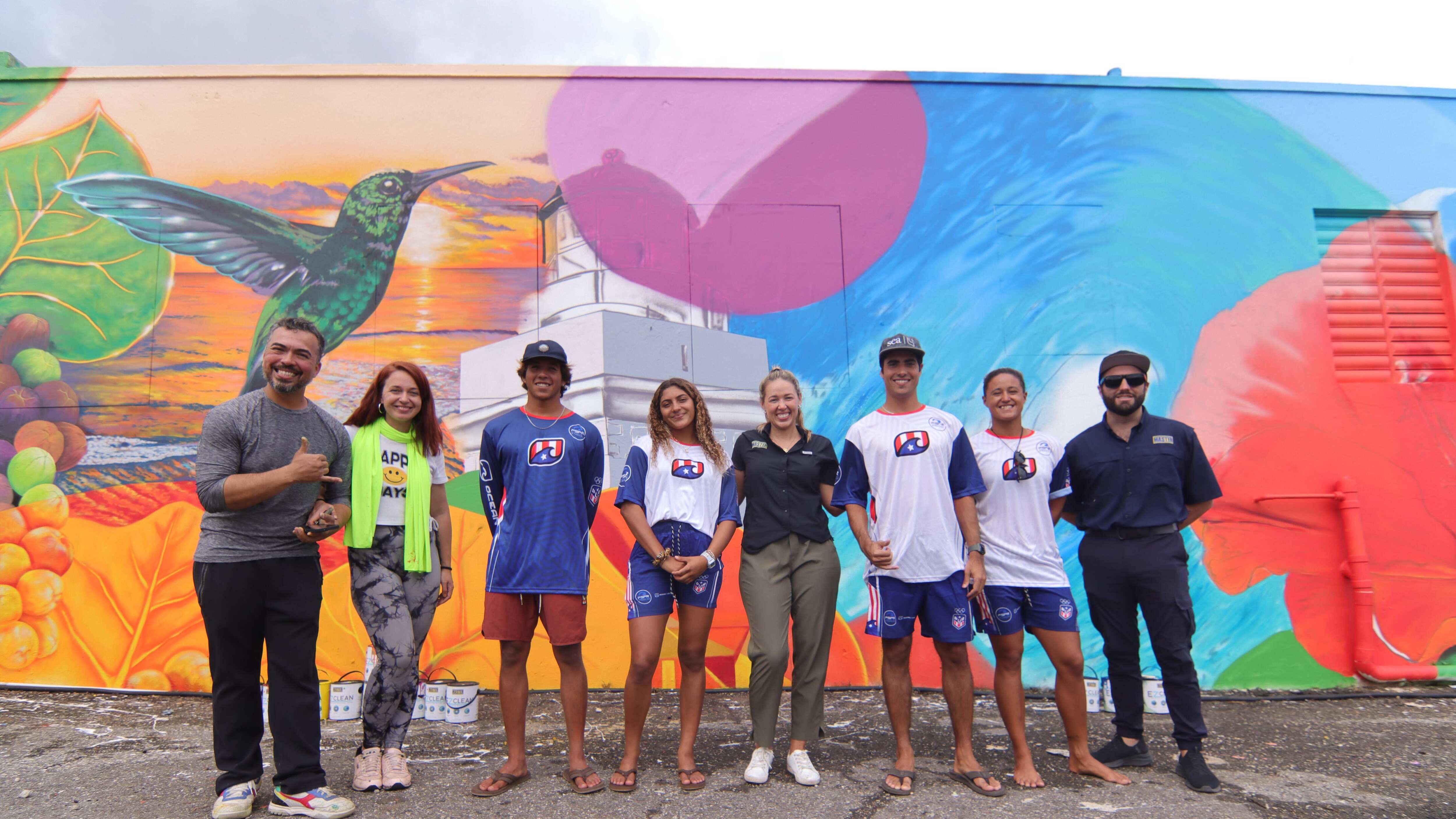 Muralista bayamonés y Master Paints llevan la inspiración de P.R. al Mundial de Surfing
