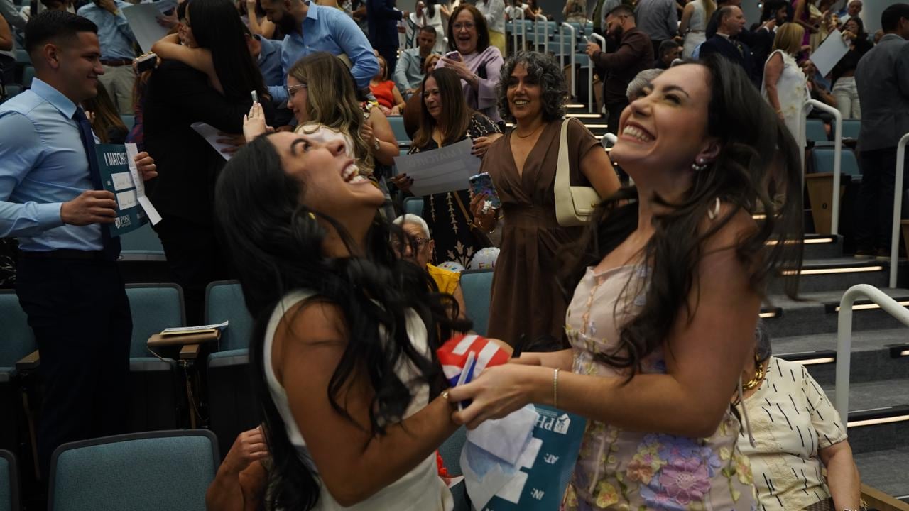 Del total de la clase graduanda, el 65% realizará su residencia en 22 estados de Estados Unidos, mientras que el 35% permanecerá en Puerto Rico, contribuyendo a la atención médica en la Isla.