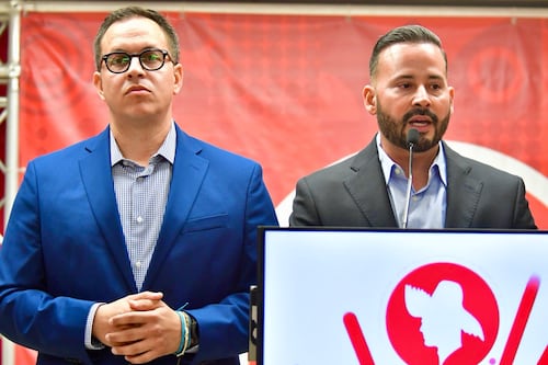 Candidatos populares llaman a defender el sistema de medición neta y critican a Jenniffer González