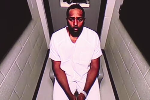 Exentrenador de Michigan Sherrone Moore enfrenta cargos por allanamiento y acoso