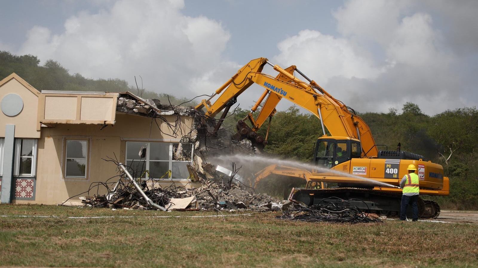 La agencia federal FEMA dice que hay sobre 10 mil proyectos de recuperación tras el huracán del 2017.