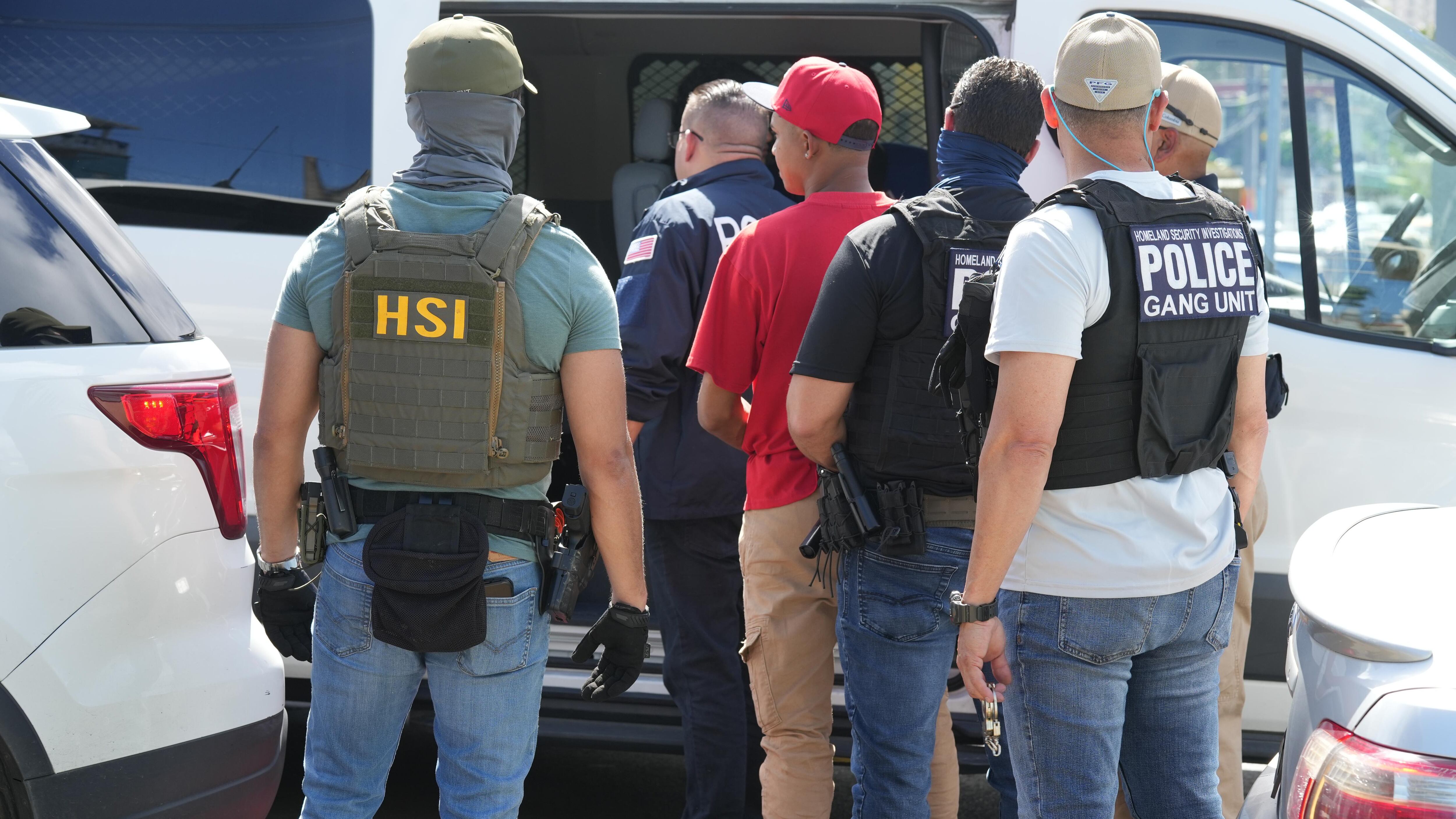 Operativo ICE Barrio Obrero