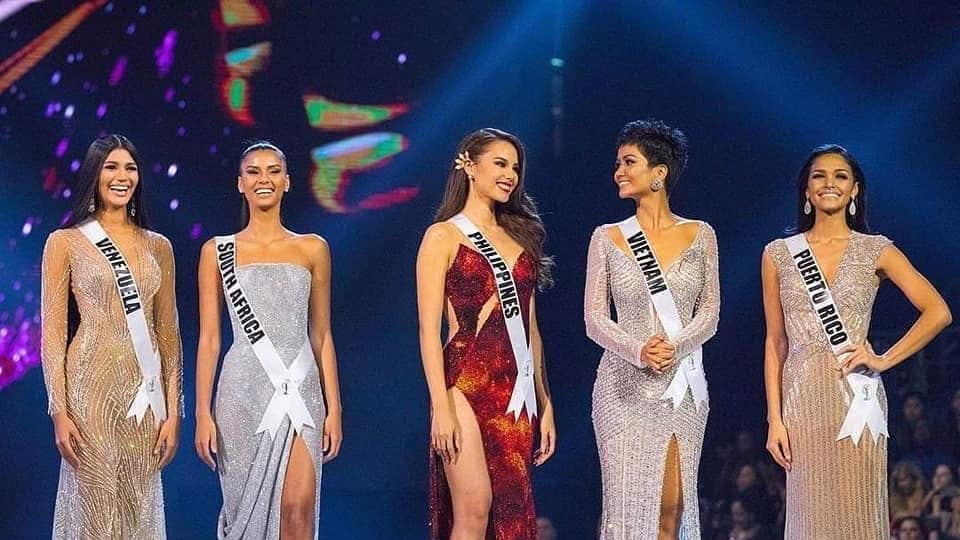 La venezolana Sthefany Gutiérrez (extrema izquierda) fue la segunda finalista de Miss Universe 2018, celebrado en Tailandia.