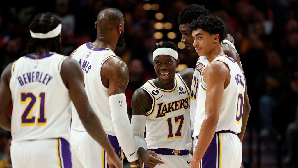 Dennis Schroder disputó el encuentro ante San Antonio Spurs