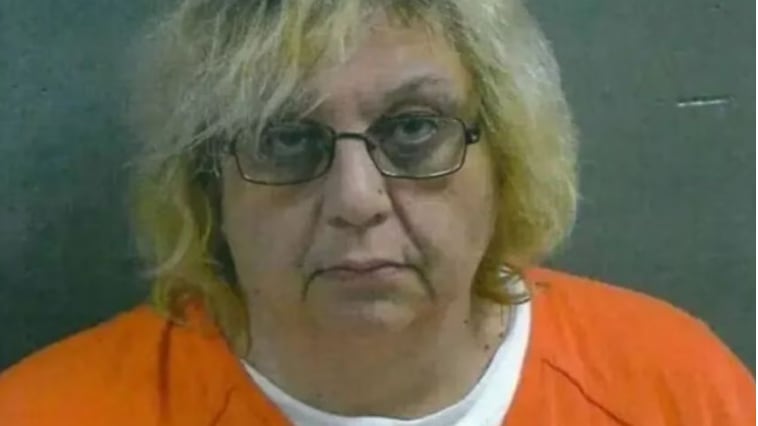 Mujer acabó con la vida de su pareja lentamente con gotas para los ojos