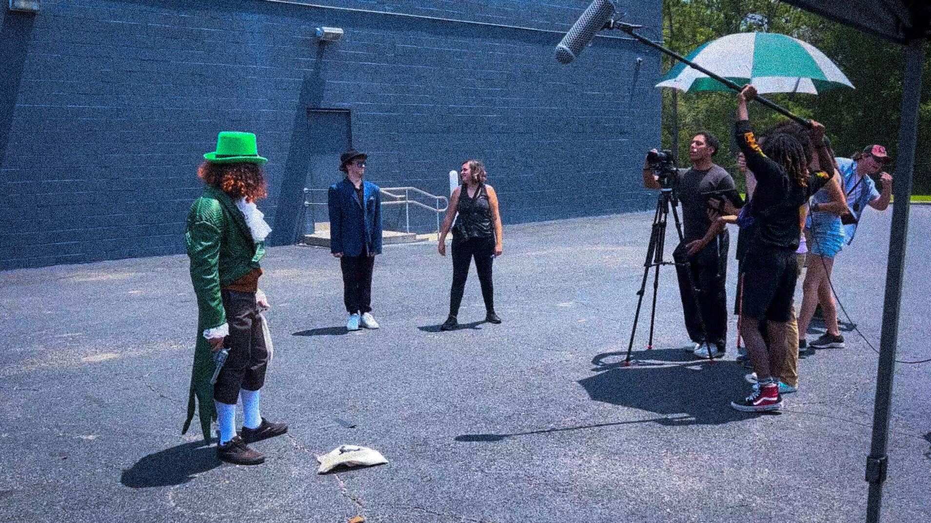 Jóvenes celebrarán festival en el antiguo Cine Roosevelt en San Juan.