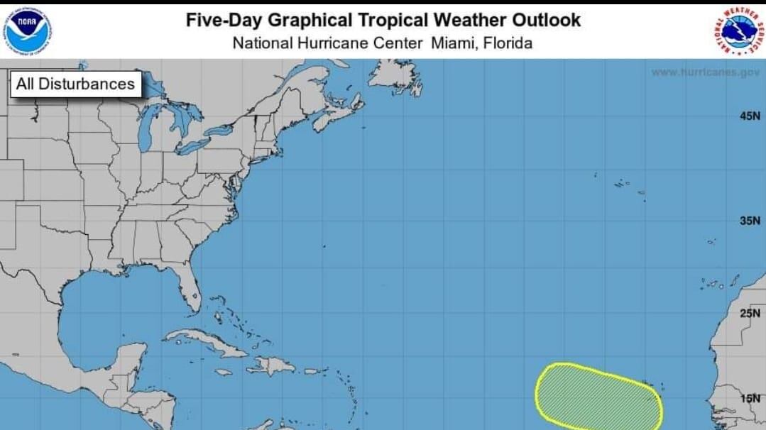 Se espera que la onda tropical salga mañana de la costa de Africa.