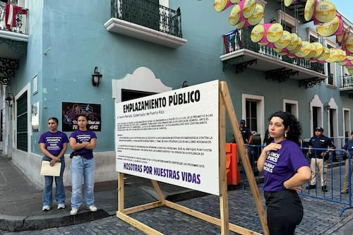 Colectiva Feminista realiza emplazamientos públicos exigiendo rendición de cuentas sobre el Estado de Emergencia