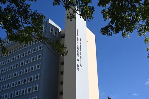 Cuestionan desaparición de Politank del registro de cabilderos del Departamento de Justicia