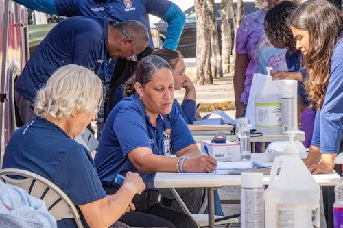 San Juan intensifica intervención contra el sinhogarismo en Santurce con servicios directos en la Parada 18