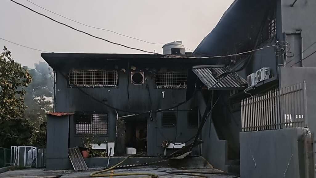 Incendio en la fábrica de ropa "La Pola".