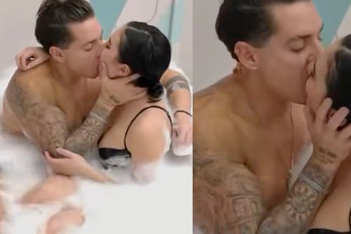 ¿Romance a la vista? Aida Victoria protagonizó candente beso en ‘La Mansión VIP’