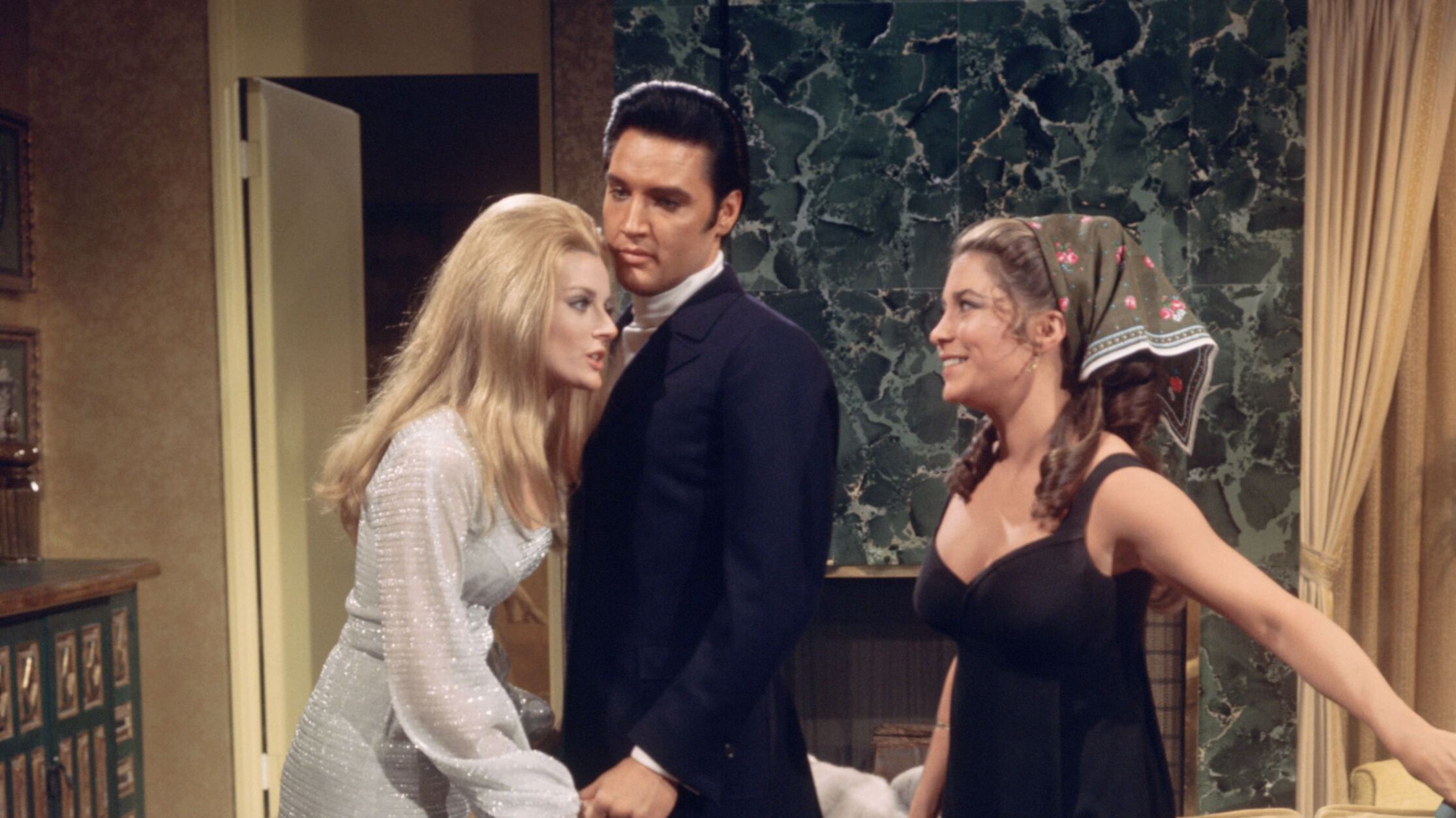 Escena de ‘Live a Little, Love a Little’.