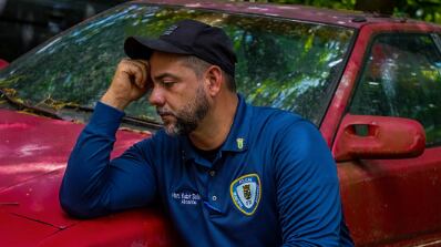 Kabir Solares García en medio de las labores de recuperación por el azote del huracán Fiona.