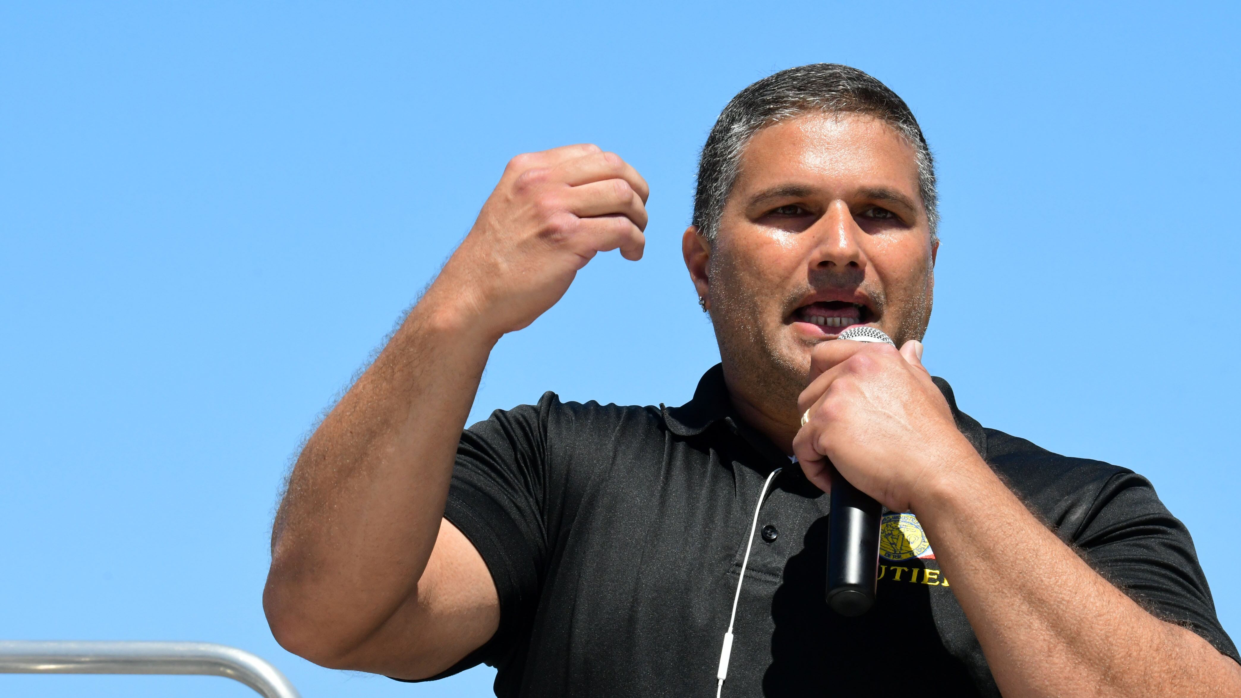 Protesta de jubilados de la AEE, por la descapitalización de sus fondos de retir