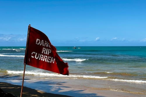 Turista muere ahogado en playa de Vieques