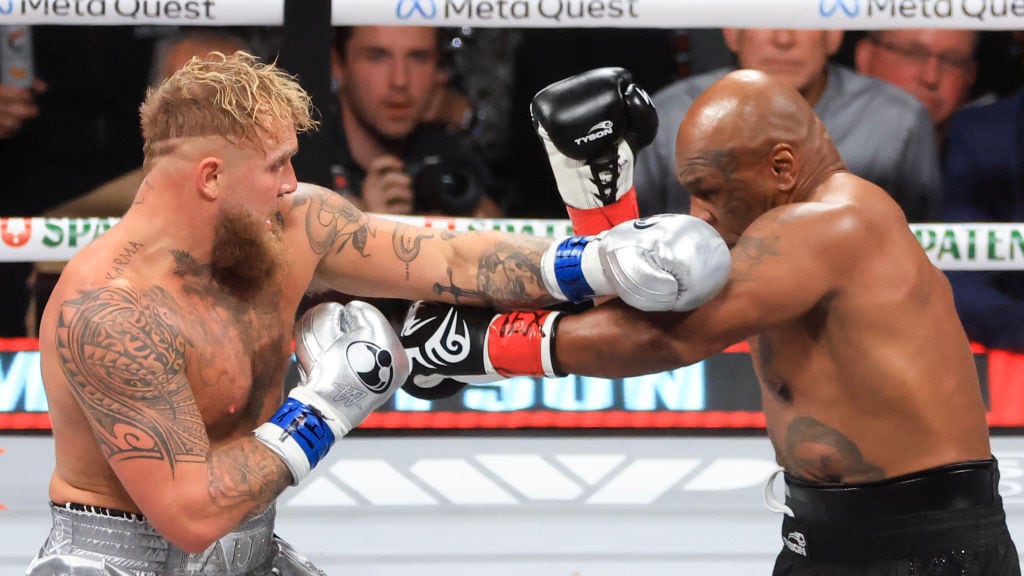 Mike Tyson v Jake Paul