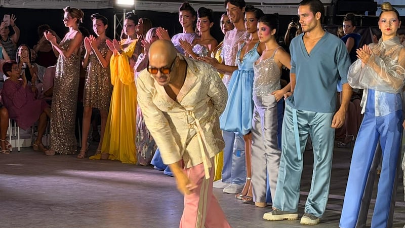Desfile de colección "Lucent" del diseñador de moda Elier Aubret