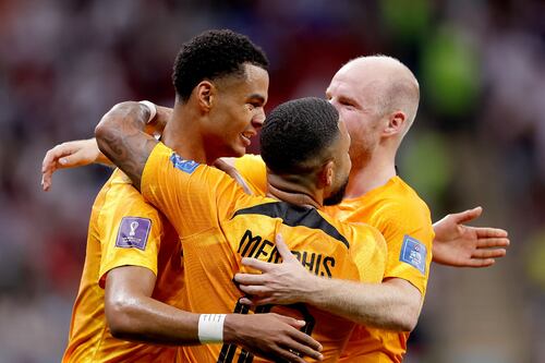 Holanda se amarra al primer lugar de Grupo A al derrotar a Qatar