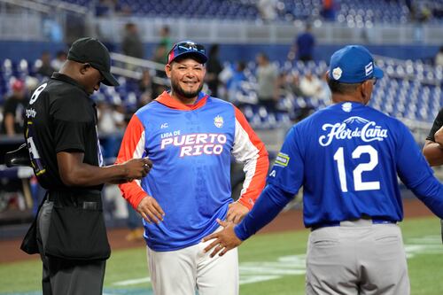 “Fue un buen juego”: Complacido Yadier Molina con desempeño de los boricuas ante Venezuela