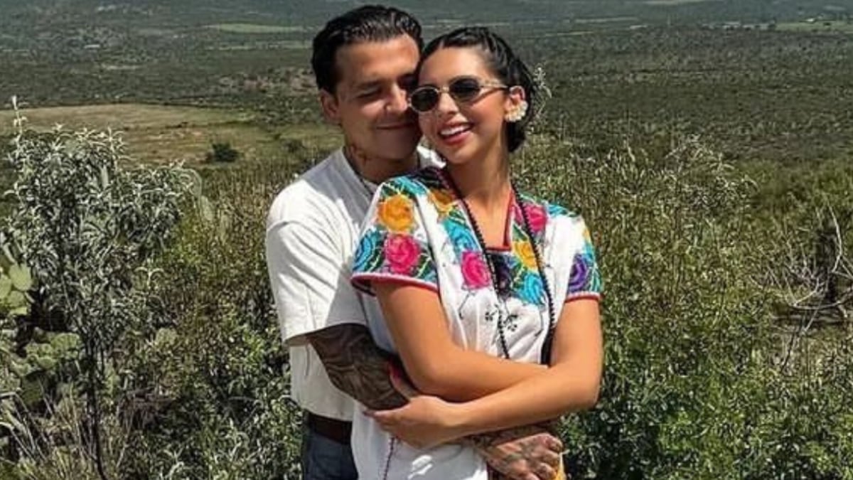 Una nueva foto de la boda de Christian Nodal y Ángela Aguilar salió a la luz.