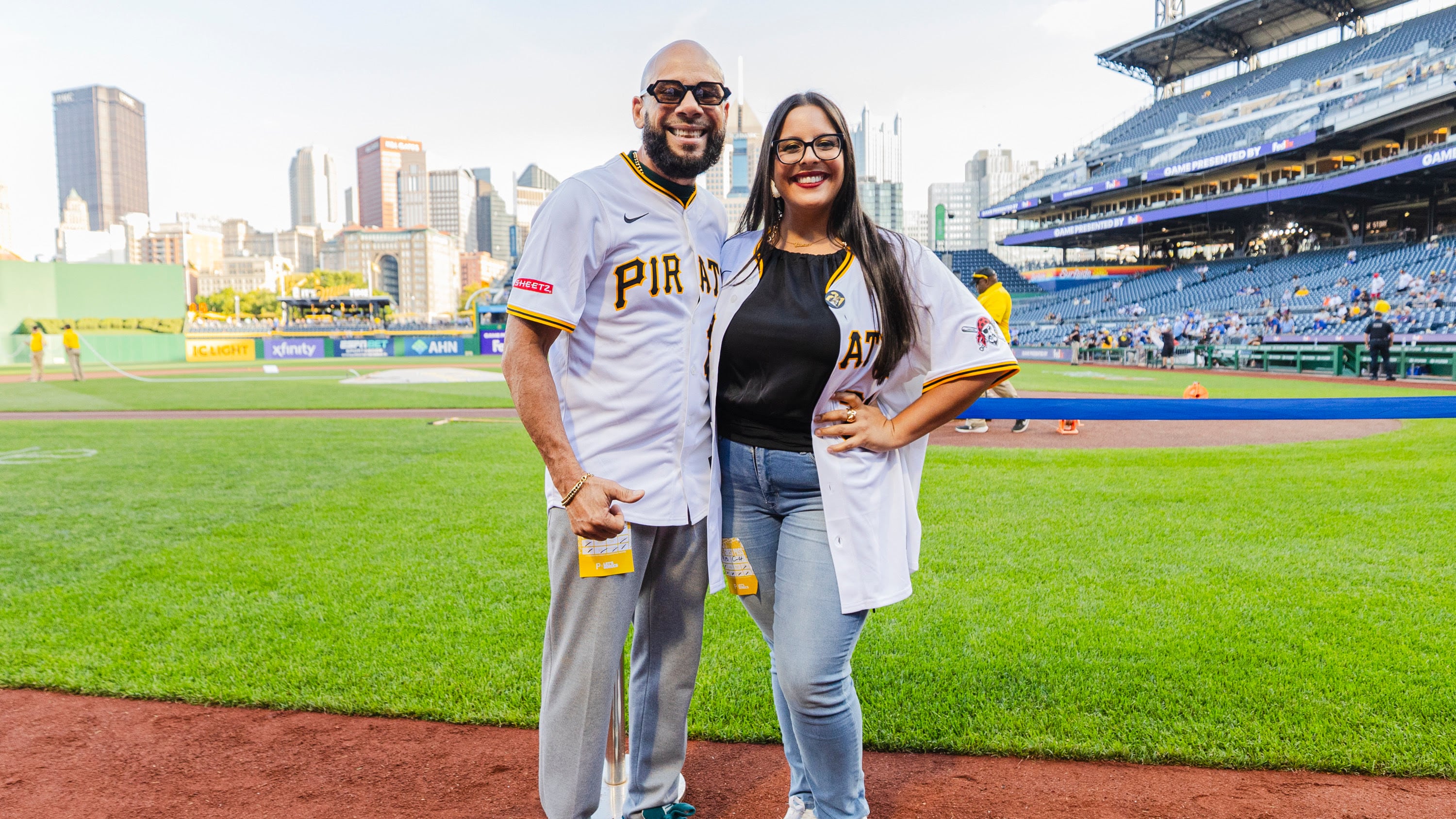 Oscarito y Coral Serrano.