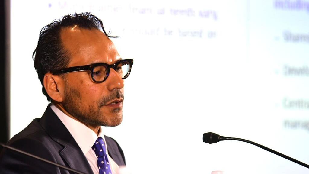 Reunión de la Junta de Control Fiscal en el Centro de Convenciones.