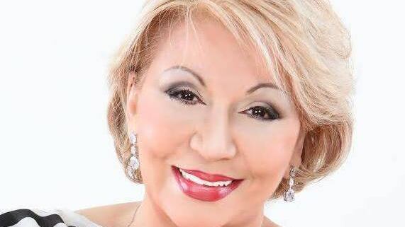 Actriz Angela Meyer.