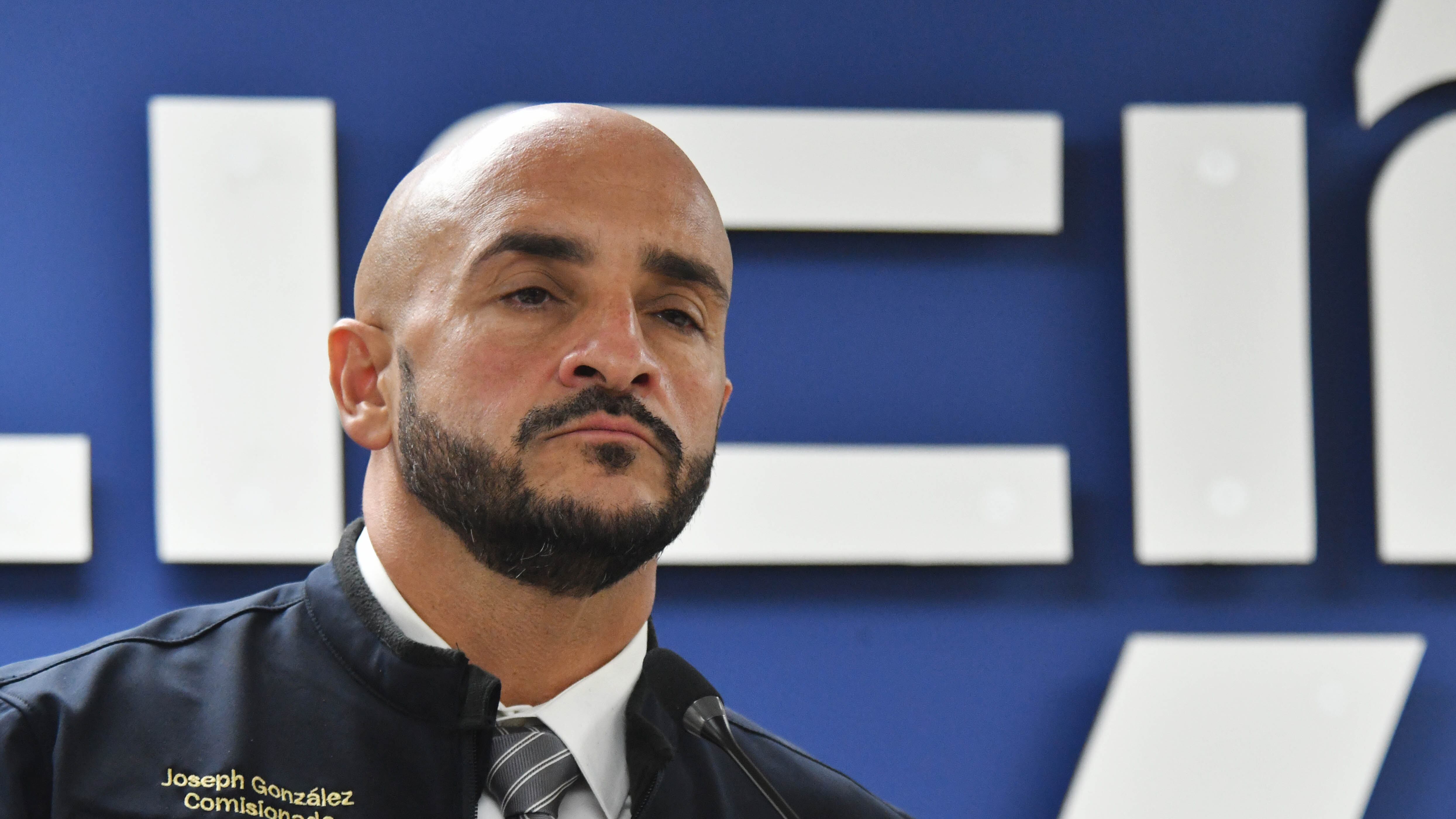 El Comisionado de la Policía, Joseph Gonzalez, ofrece información de estadísticas de la semana pasada.