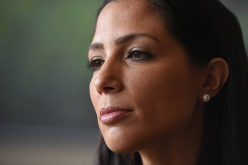 Alexandra Lúgaro rechaza vínculos con el gobierno central y denuncia campaña de desprestigio