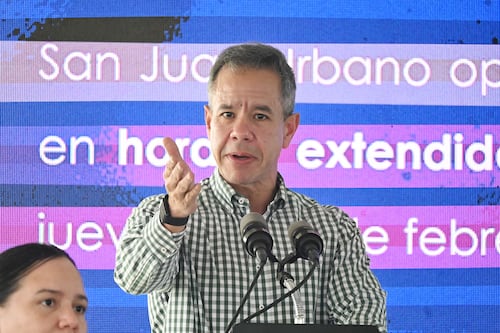 Miguel Romero vuelve a cuestionar a la AAA y atribuye fallas de agua a problemas operacionales