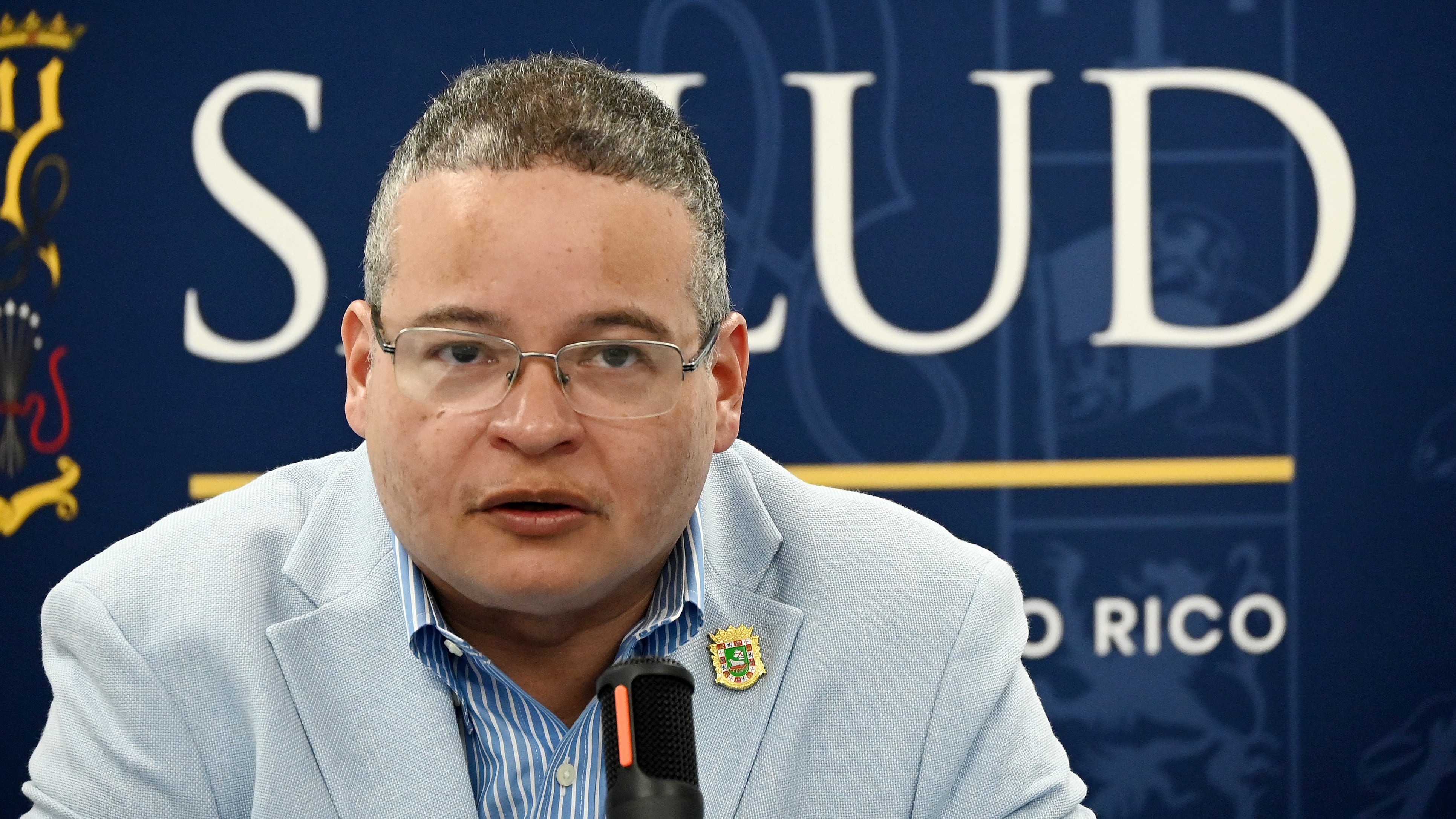 El Secretario de Salud, el Dr. Victor Ramos, ofrece información sobre las enfermedades como COVID y influenza.