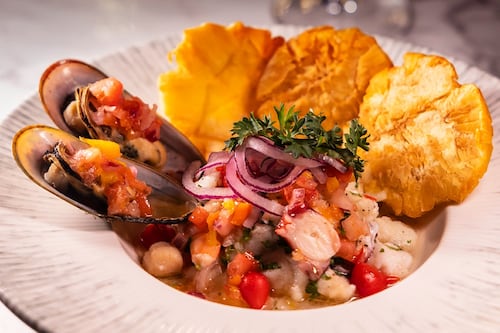 Costa Azul: creatividad y sabor en un rincón íntimo de Isla Verde